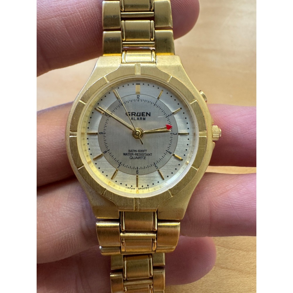 Gruen Alarm Gold Tone Quartz Watch 3ATM Water Resistant 243-6L71 Silver Dial